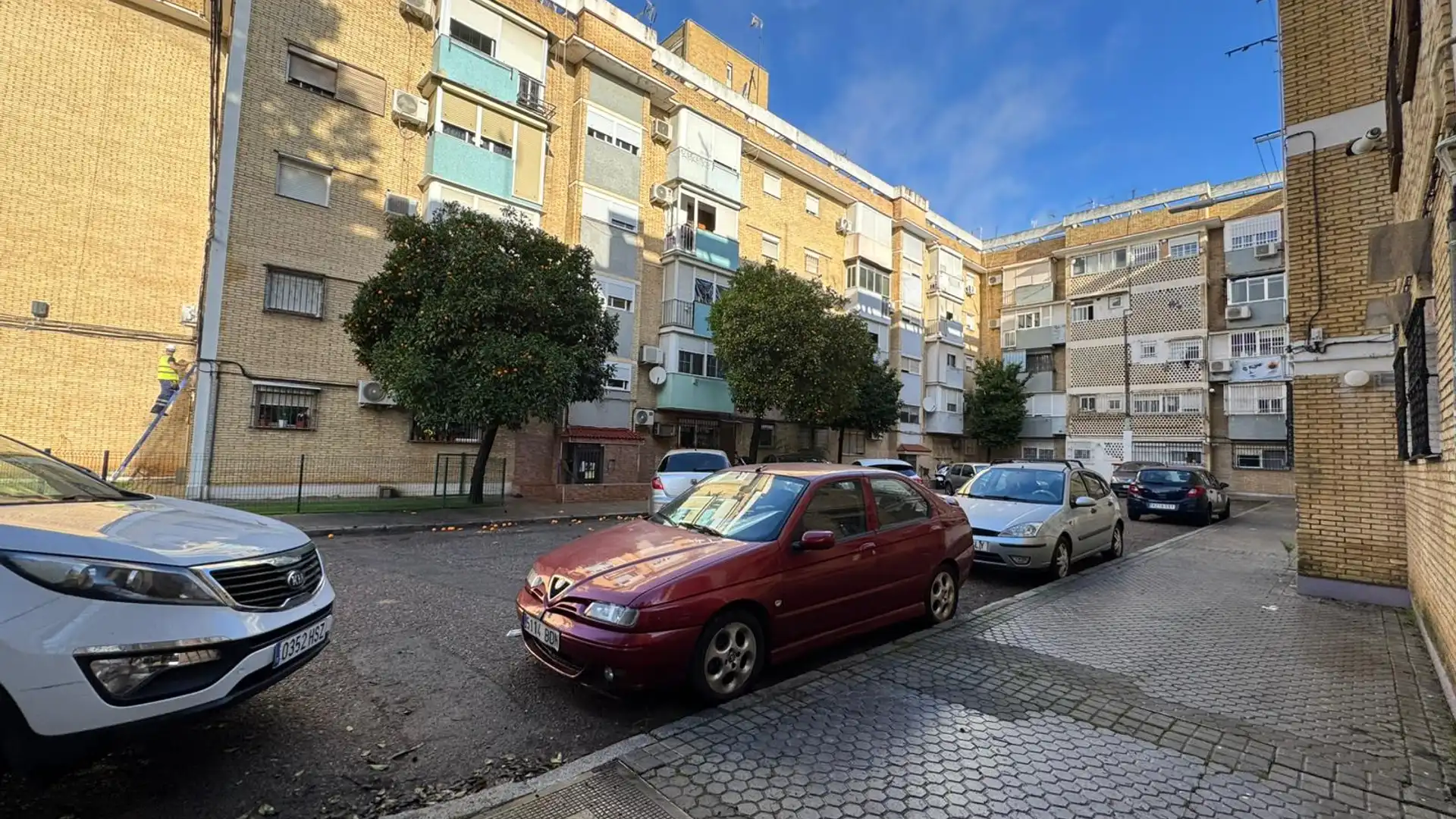 Exterior view of Flat for sale in  Sevilla Capital