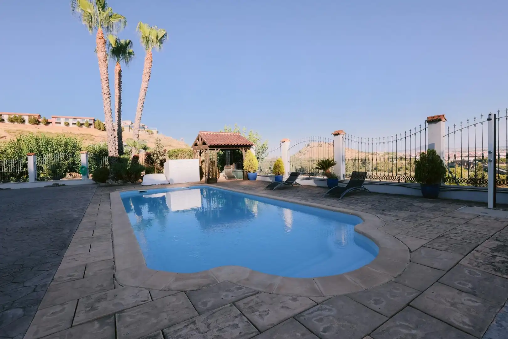 Piscina de Casa o xalet en venda en Medellín amb Terrassa, Traster i Piscina