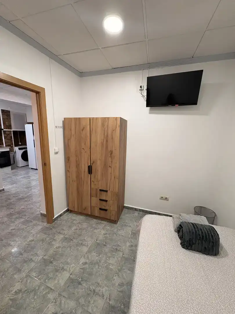Schlafzimmer von Erdgeschoss zur Miete in Silla mit Klimaanlage, Abstellraum und Möbliert