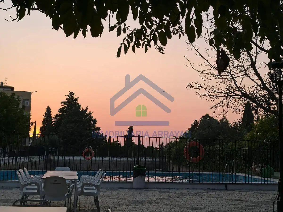 Piscina de Piso en venta en Ogíjares con Jardín privado, Piscina y Piscina comunitaria