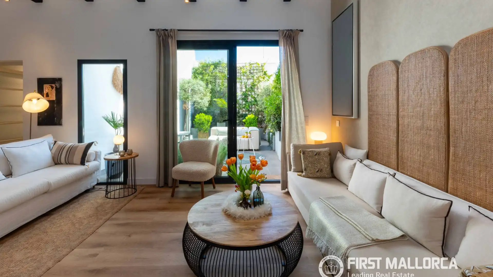 Living room of Single-family semi-detached for sale in  Palma de Mallorca  with Air Conditioner, Swimming Pool and Furnished