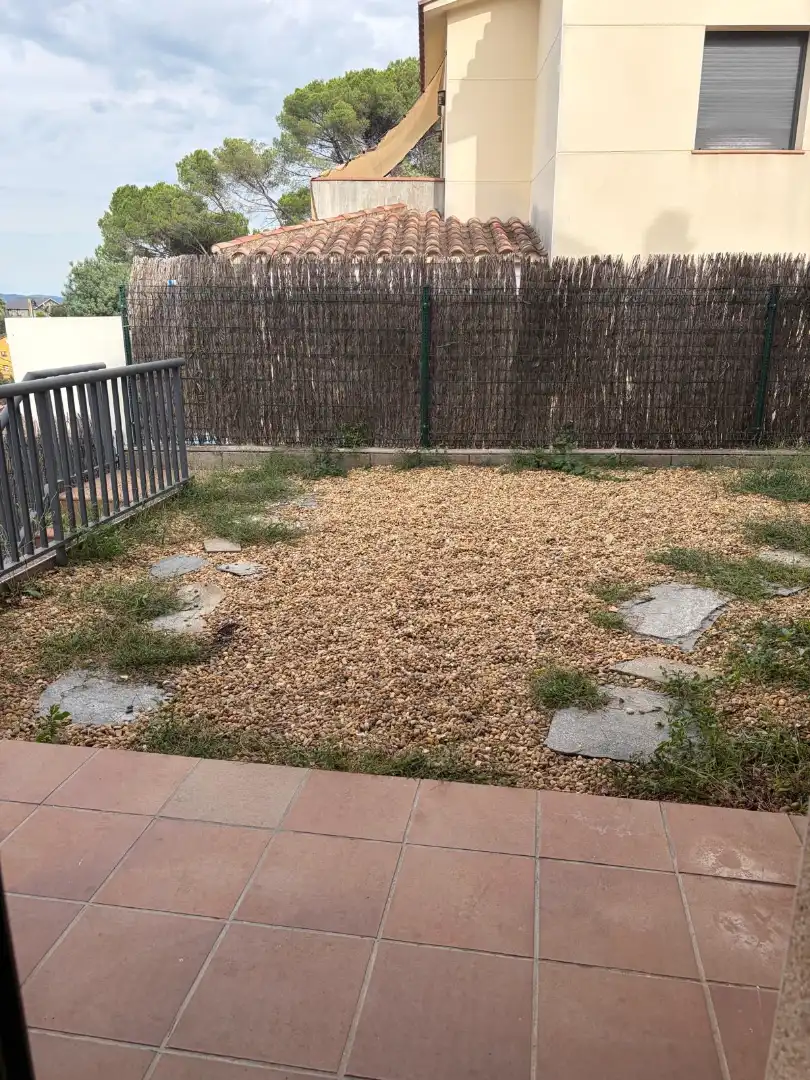 Casa con giardino in affitto a Vallgorguina