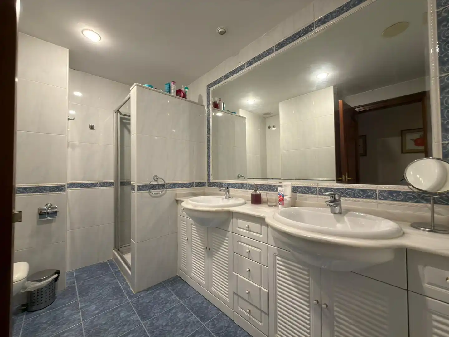 Baño de Piso en venta en Pontevedra Capital  con Calefacción, Parquet y Trastero