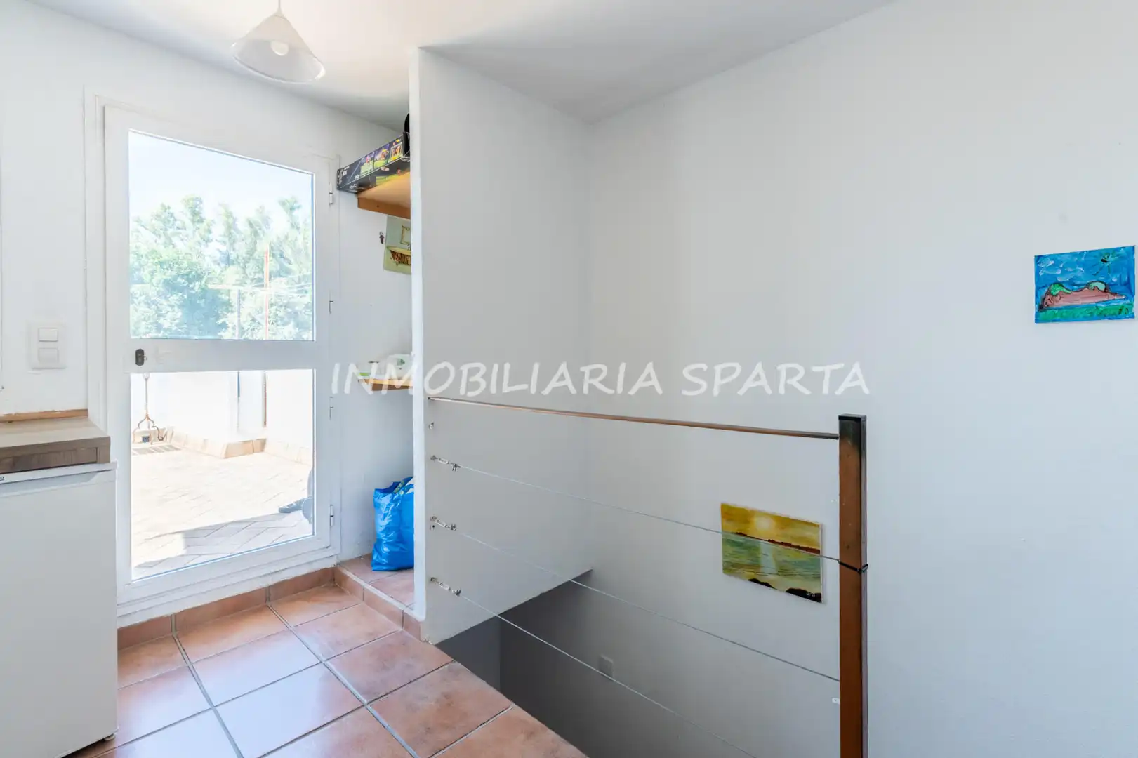 Casa adosada en venta en Gelves con Terraza, Horno y Lavadora