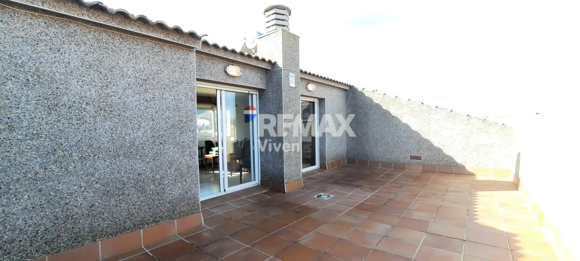 Terrassa de Casa adosada en venda en Vilanova i la Geltrú amb Aire condicionat, Jardí privat i Terrassa
