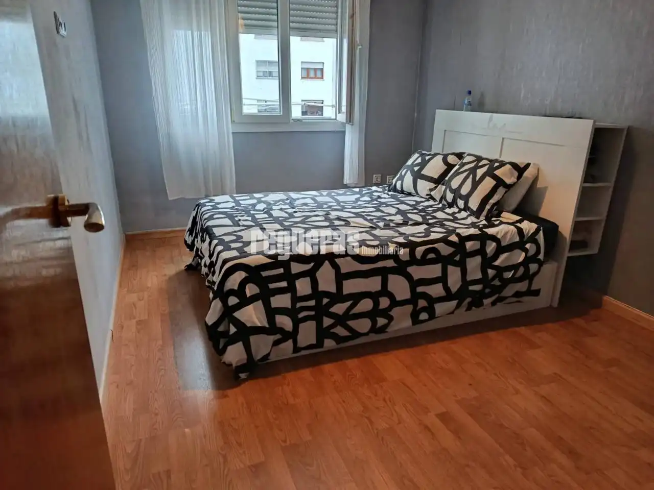 Habitación de Piso en venta en Avilés con Calefacción, Trastero y Amueblado