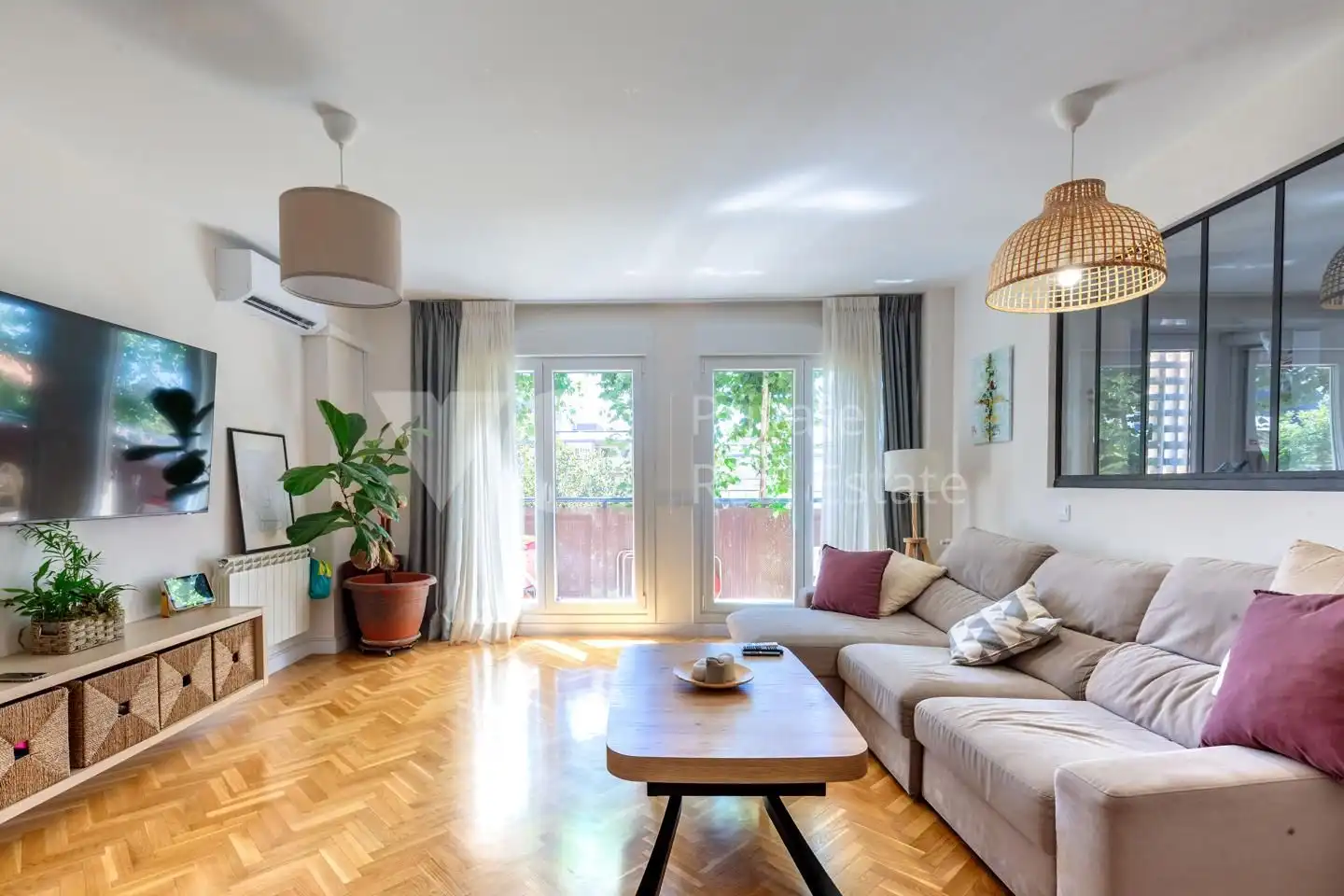 Living room of Flat for sale in Villanueva del Pardillo  with Air Conditioner, Heating and Parquet flooring