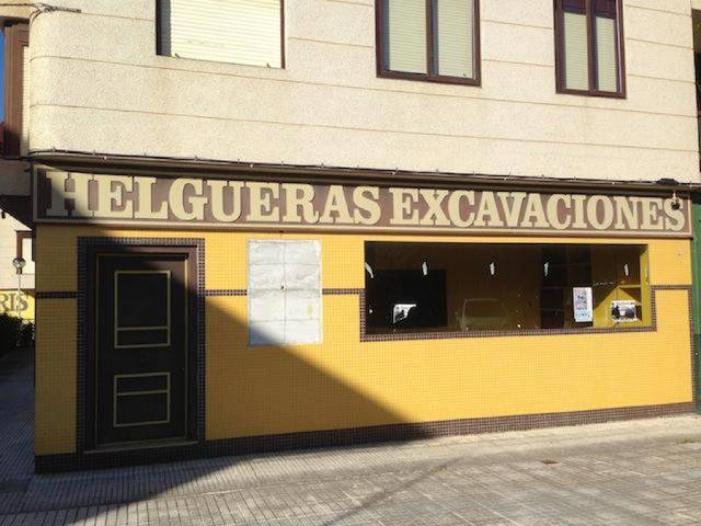 Local comercial en Venta en Ris