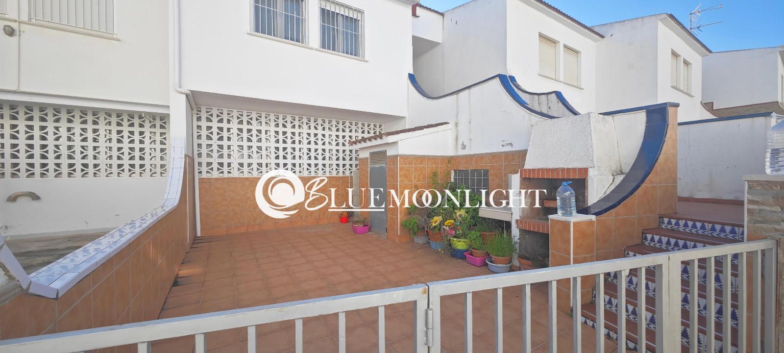 Exterior view of Single-family semi-detached for sale in Peñíscola / Peníscola  with Terrace, Storage room and Furnished