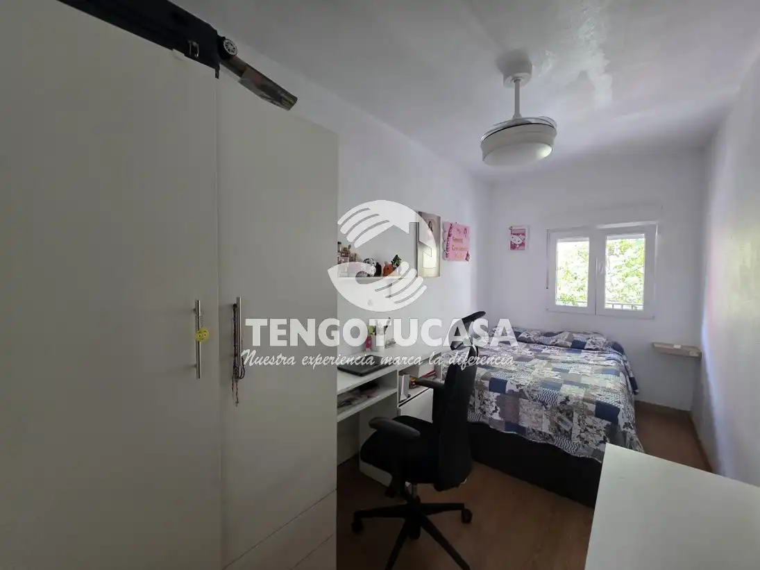 Bedroom of Flat for sale in Madrid  with Air Conditioner, Terrace and Furnished