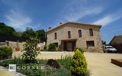 Vista exterior de Casa o xalet en venda en Lliçà de Vall amb Piscina