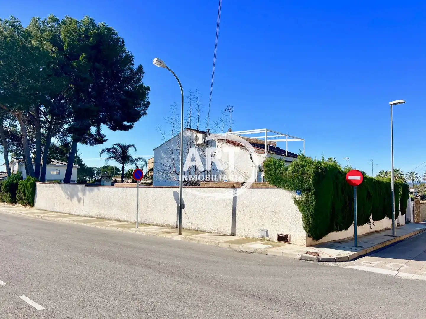 Vista exterior de Casa o chalet en venta en L'Eliana con Aire acondicionado, Calefacción y Jardín privado