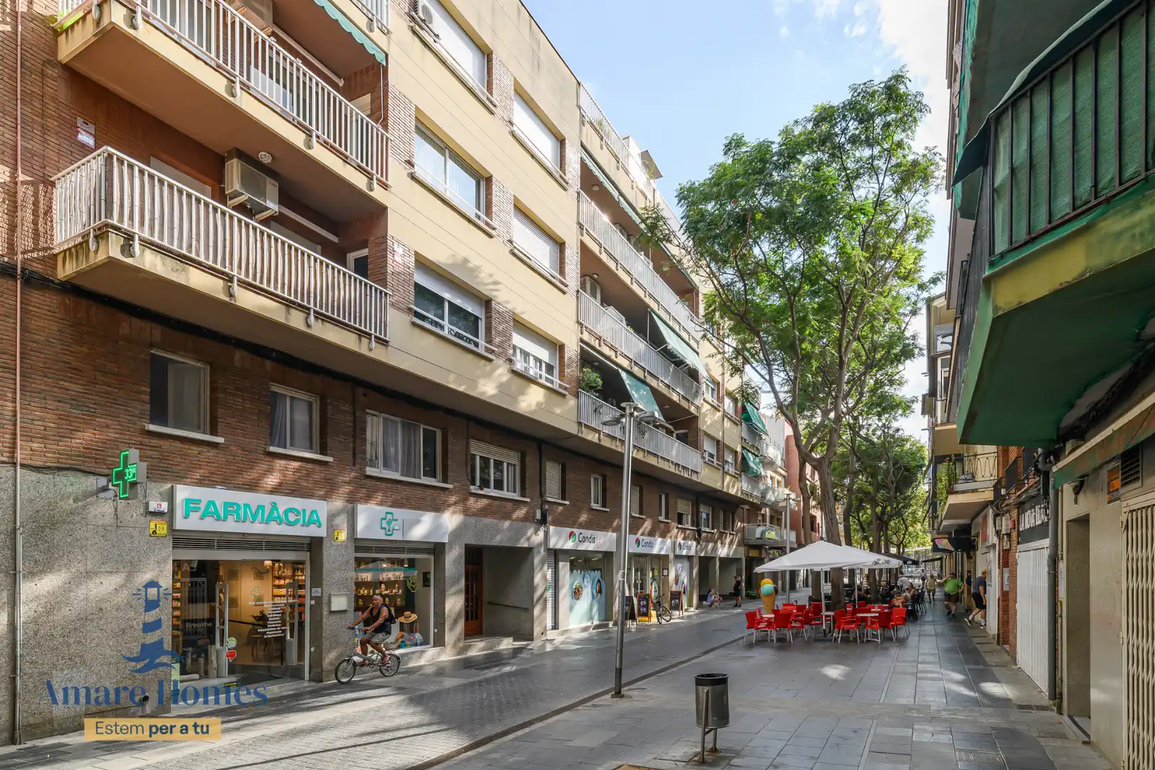 Vista exterior de Ático en venta en Castelldefels con Terraza y Horno