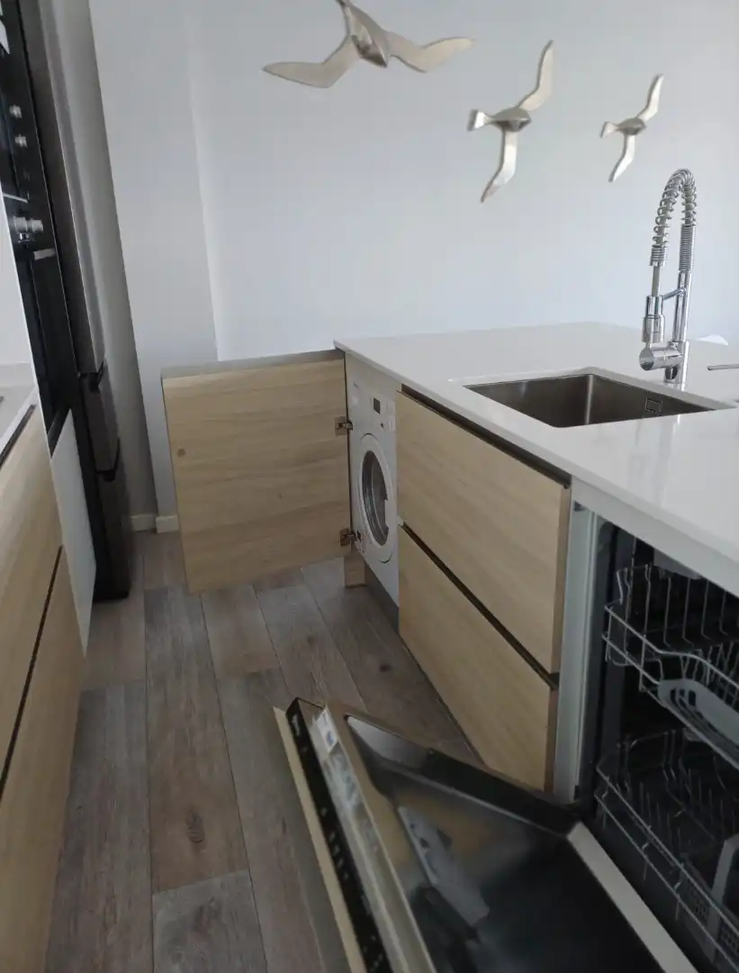 Cuina de Apartament en venda en A Illa de Arousa  amb Traster i Moblat