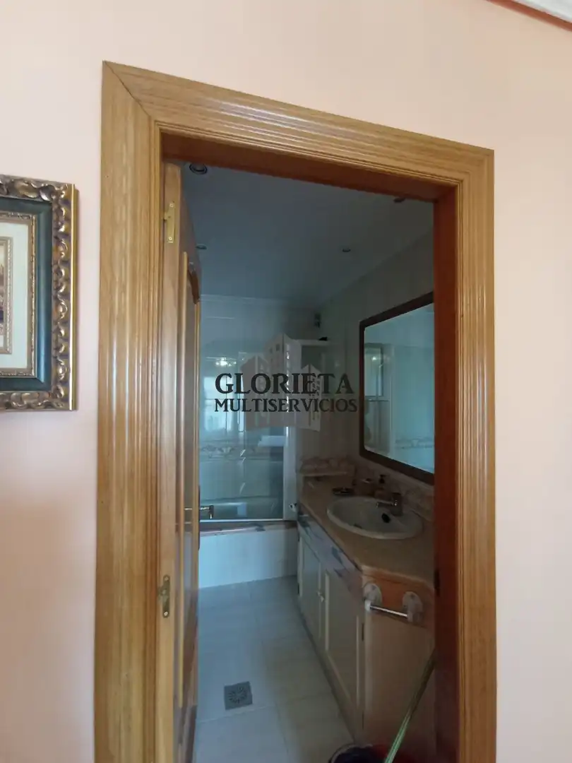 Baño de Casa adosada en venta en Baiona con Calefacción, Parquet y Terraza