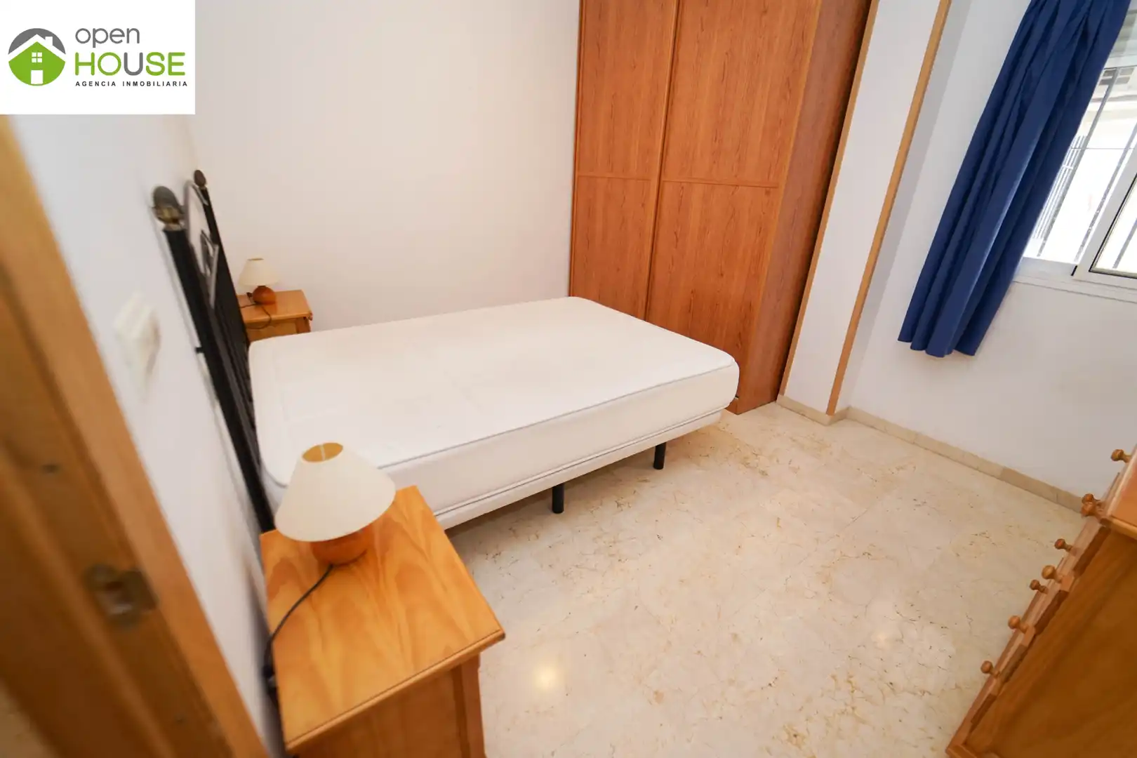 Habitación de Piso de alquiler en Güéjar Sierra con Aire acondicionado, Terraza y Amueblado