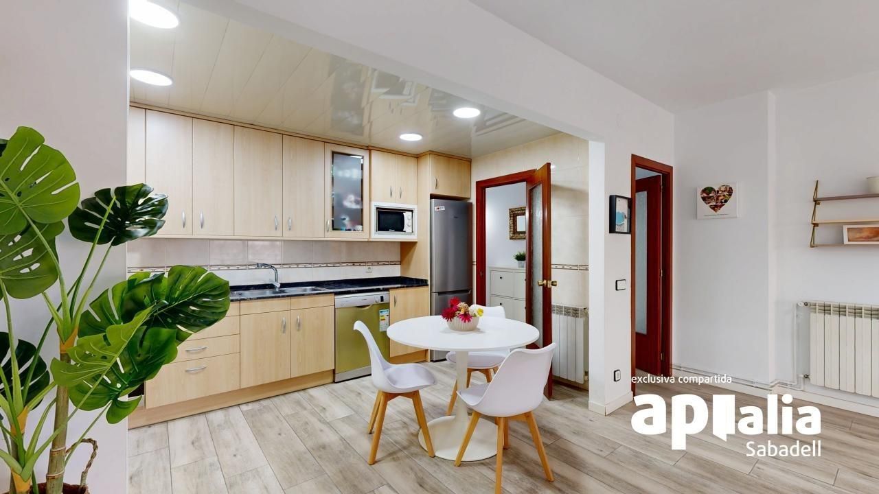 Kitchen of Flat for sale in Barberà del Vallès  with Heating, Terrace and Balcony