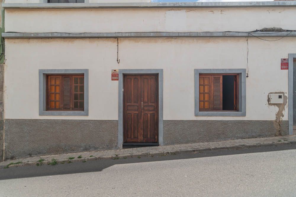 Vista exterior de Casa adosada en venda en Gáldar amb Terrassa