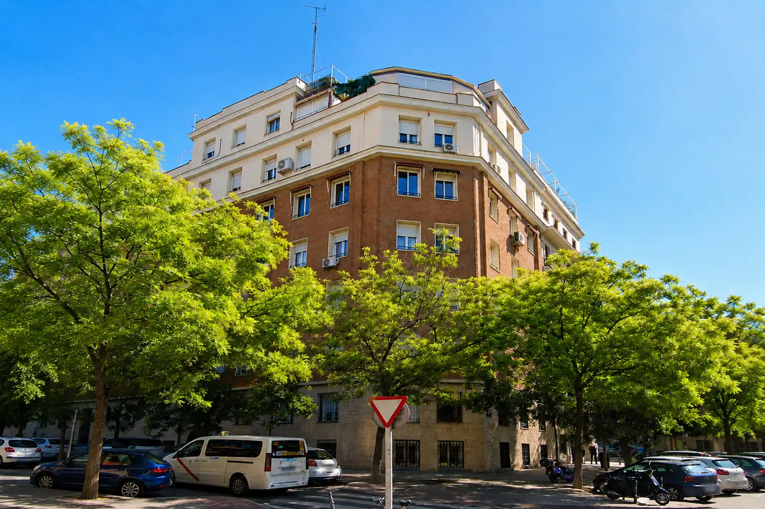 Appartement avec ascenseur à vendre à Calle Andrés Torrejón