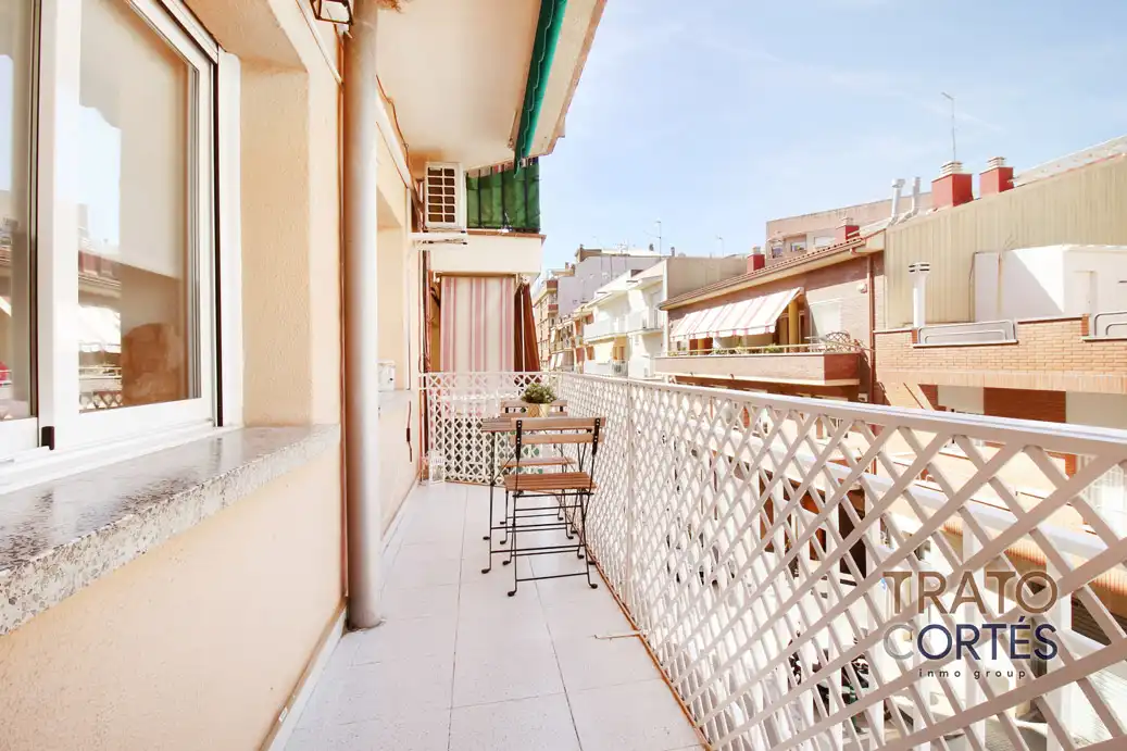 Appartamento con terrazza in vendita a Carrer de Montflorit