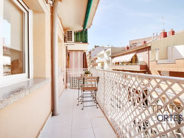 Flat with balcony for sale in Carrer de Montflorit