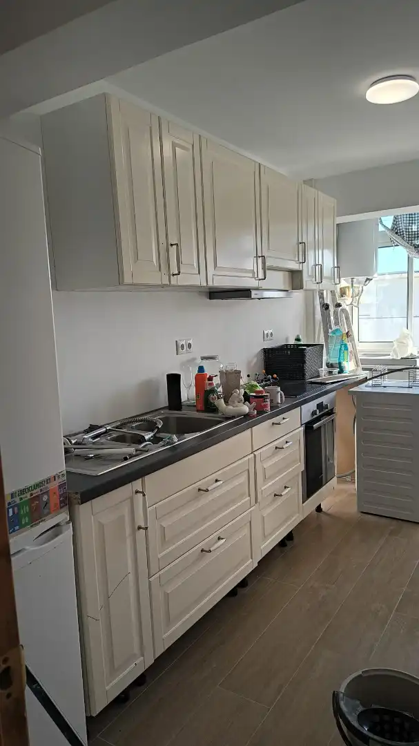 Cocina de Piso para compartir en Marbella con Aire acondicionado, Terraza y Amueblado