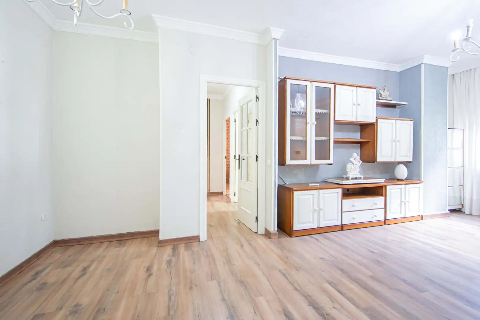 Flat for sale in Sevilla  with Air Conditioner