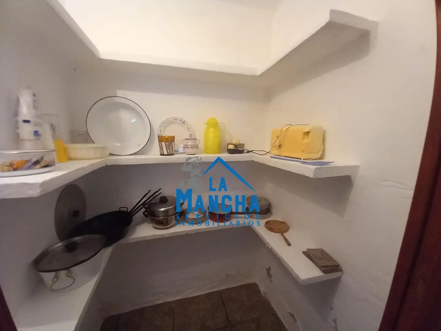 Cuina de Finca rústica en venda en Casas de Juan Núñez amb Moblat i Balcó