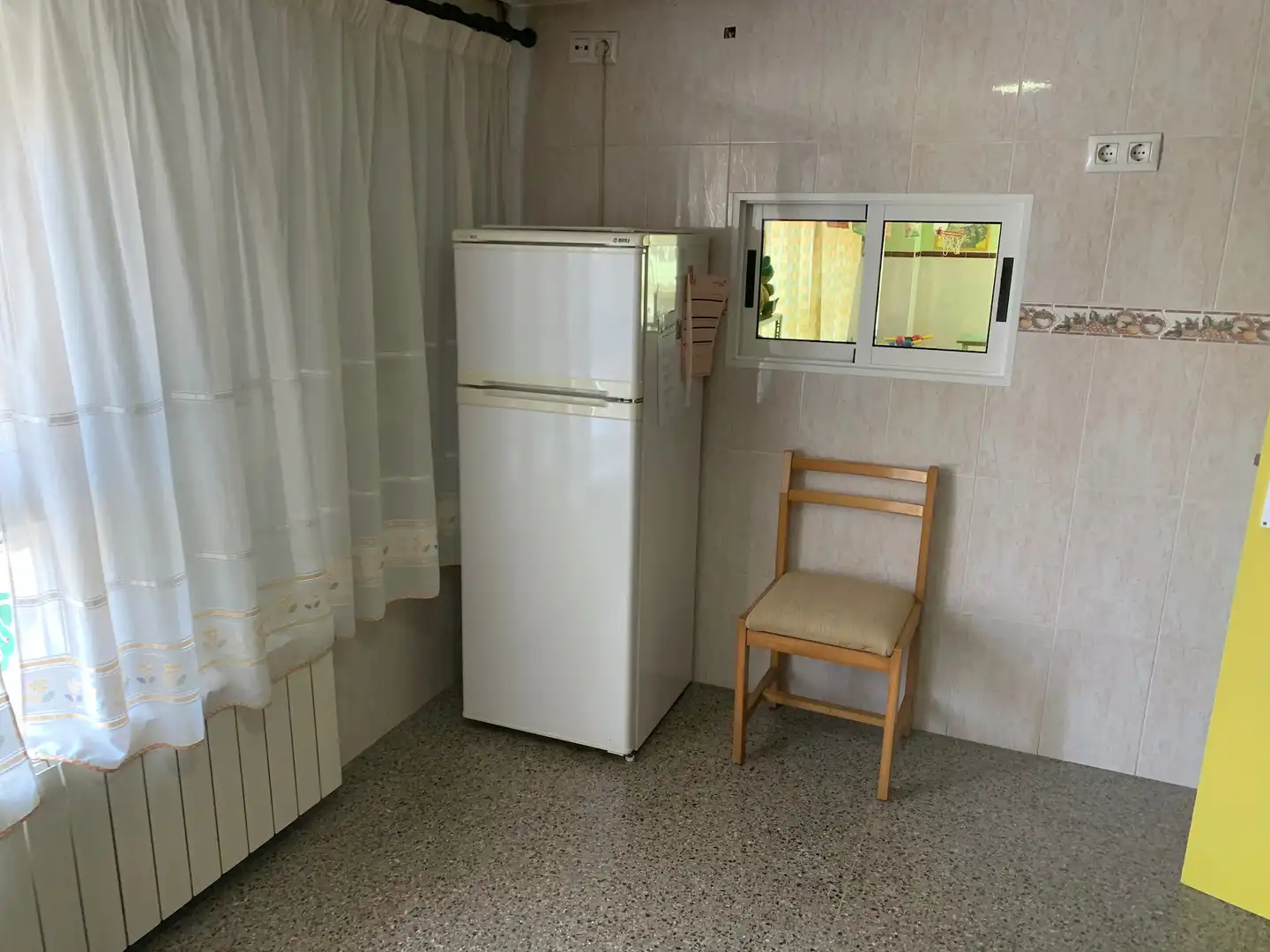 Küche von Geschaftsraum zum Verkauf in Villena mit Klimaanlage und Heizung