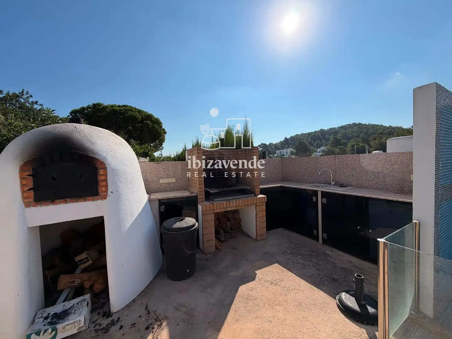 Vista exterior de Casa o chalet de alquiler en Santa Eulària des Riu con Aire acondicionado, Piscina y Amueblado
