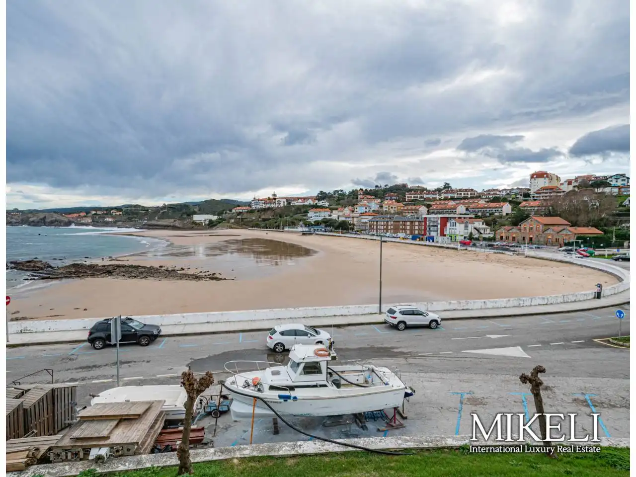 Commercial properties for sale in Paseo MUELLE, Comillas (Cantabria)