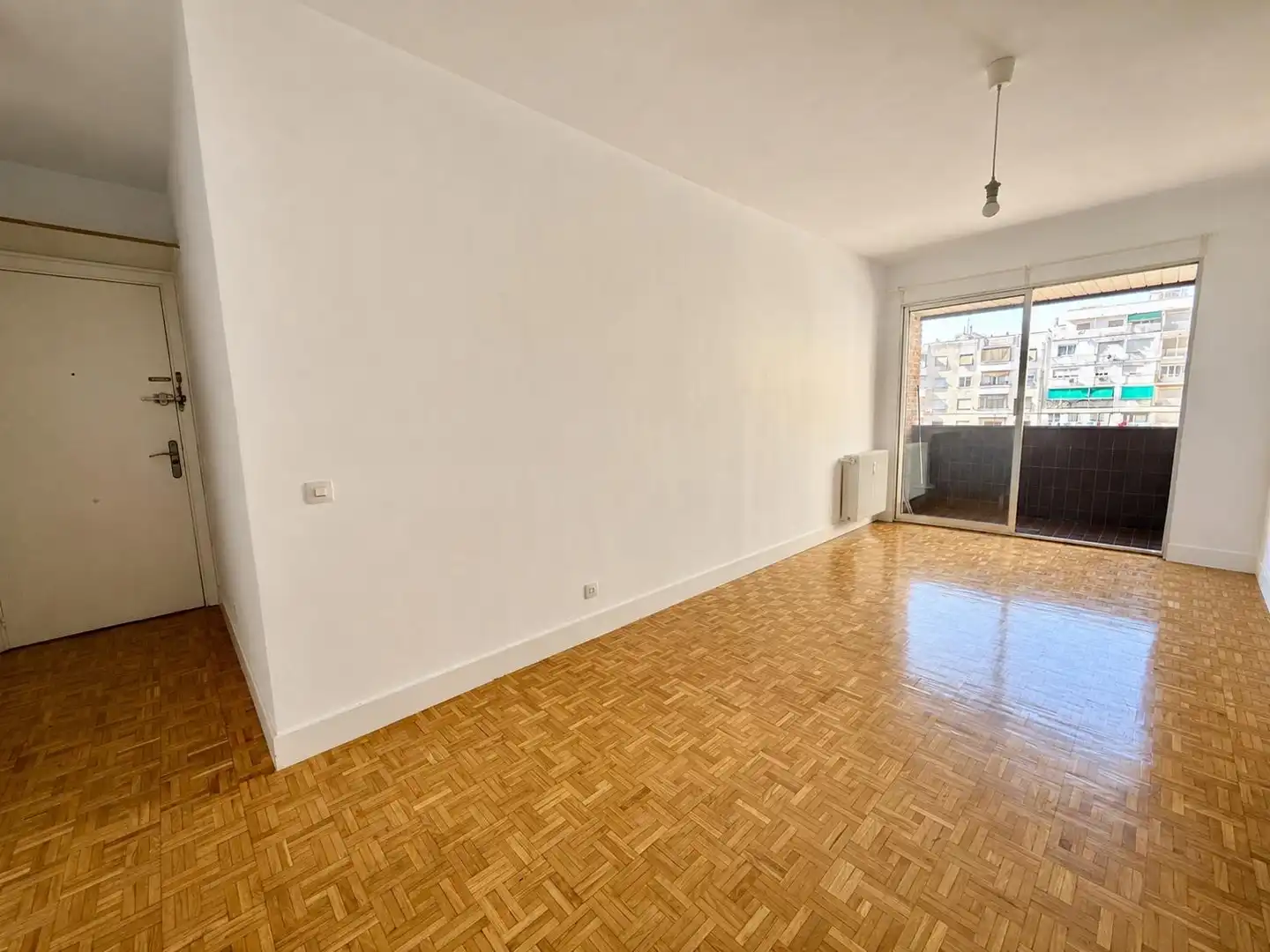 Habitación de Apartamento de alquiler en Madrid con Aire acondicionado, Calefacción y Terraza