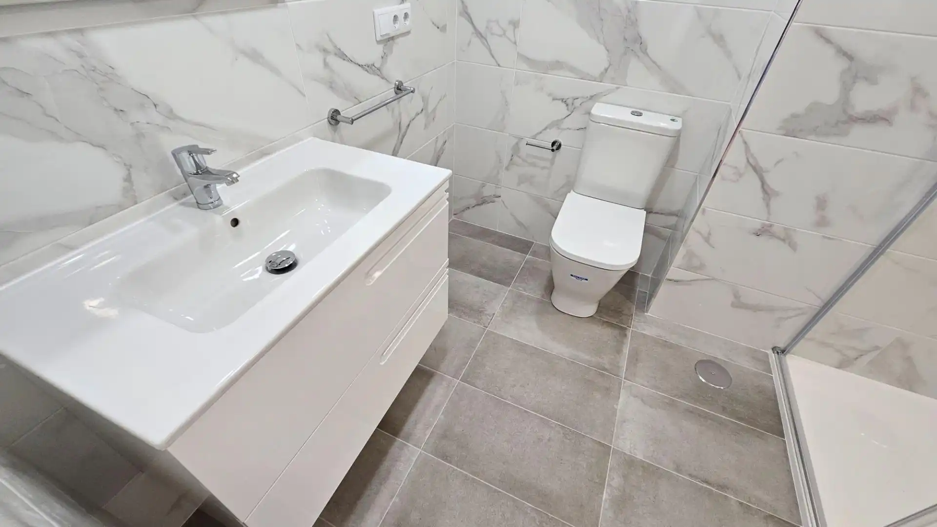 Baño de Piso en venta en Cambre 