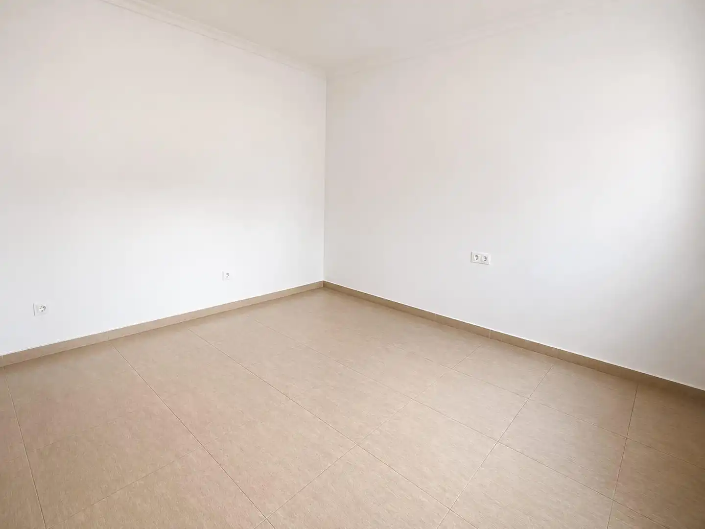 Schlafzimmer von Wohnung zum Verkauf in Montmeló mit Klimaanlage, Heizung und Balkon