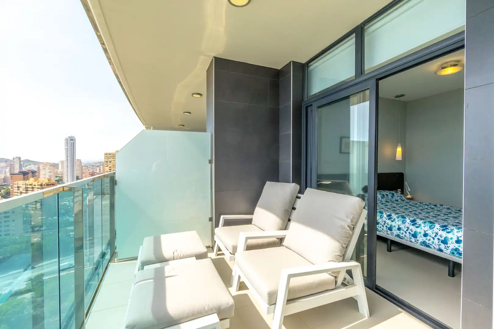 Apartamento con piscina en venta en Playa de Poniente, imagen 3