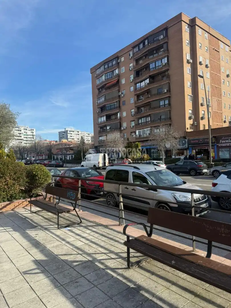 Außenansicht von Garage zum Verkauf in Fuenlabrada mit Alarm
