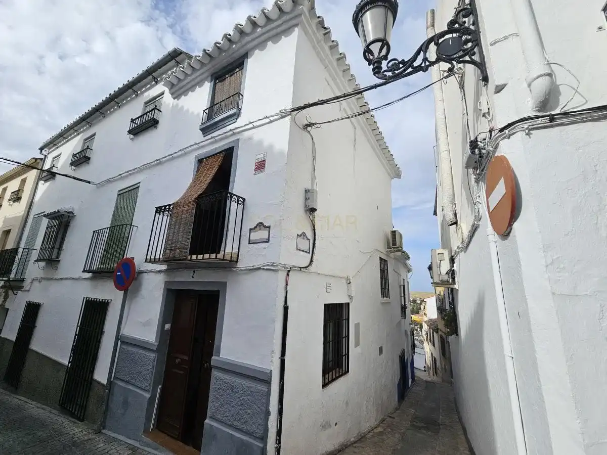Casa con terrazza in vendita a Flores