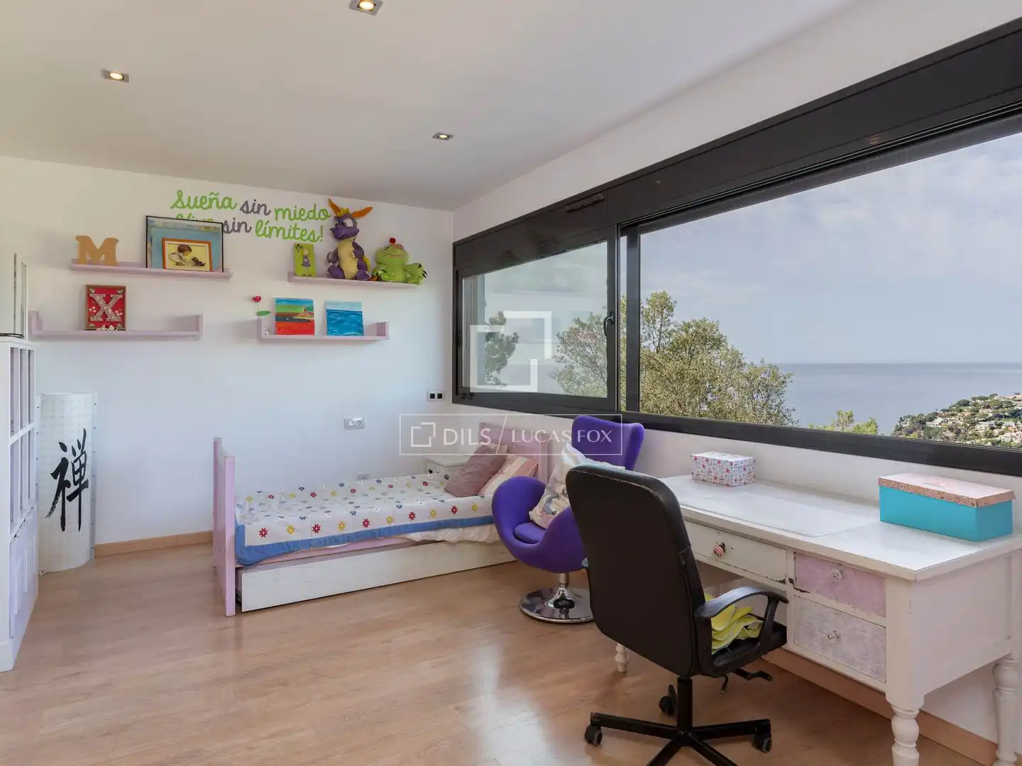 Schlafzimmer von Haus oder Chalet zum Verkauf in Lloret de Mar mit Klimaanlage, Privatgarten und Terrasse