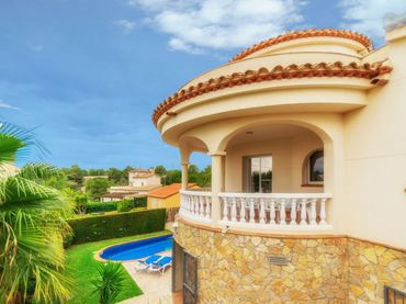 Villa con piscina in vendita a Camino Del Perello
