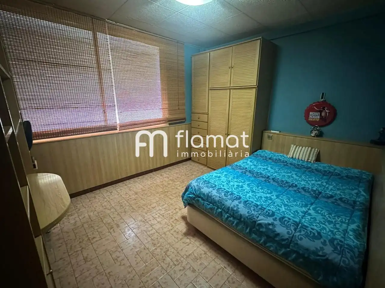 Habitación de Edificio en venta en Santa Coloma de Gramenet