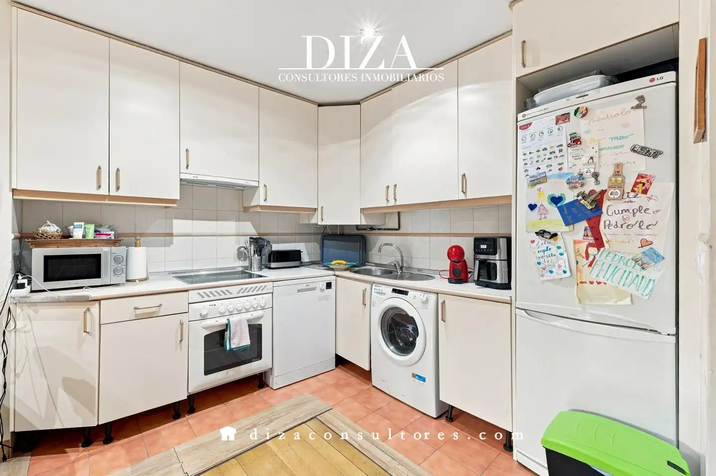 Kitchen of Ground floor for sale in Madrid  with Air Conditioner, Heating and Terrace