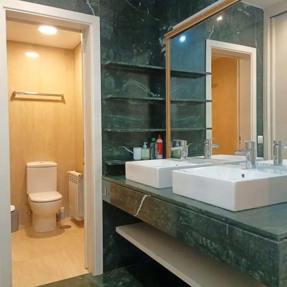 Badezimmer von Wohnungen zur Miete in Madrid mit Klimaanlage, Möbliert und Internet