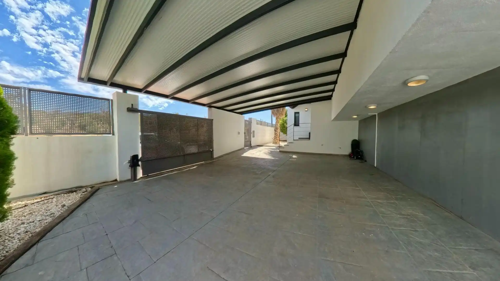 Reihenhaus mit Terrasse zur Miete in Calle CHARINAS, imagen 92