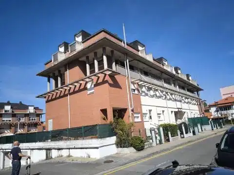 Exterior view of Duplexes for sale in Torrelavega   with Balcony
