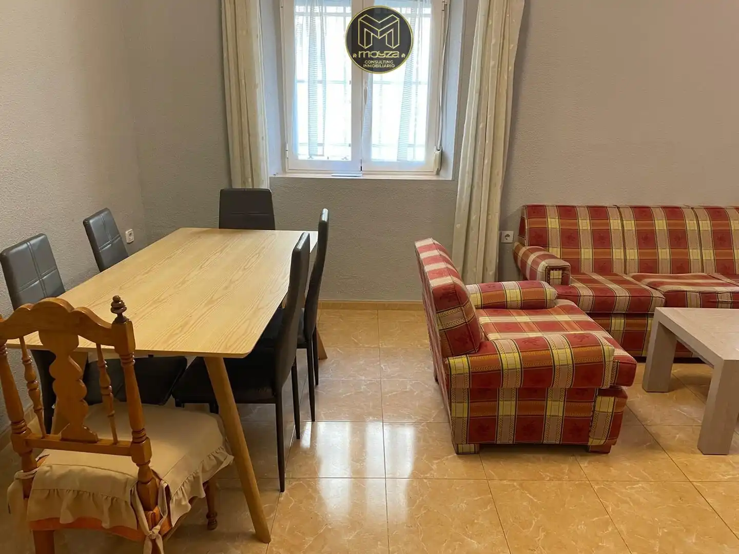 Comedor de Planta baja de alquiler en Jaén con Aire acondicionado