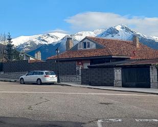 Exterior view of Single-family semi-detached for sale in Collado Mediano  with Heating, Private garden and Terrace