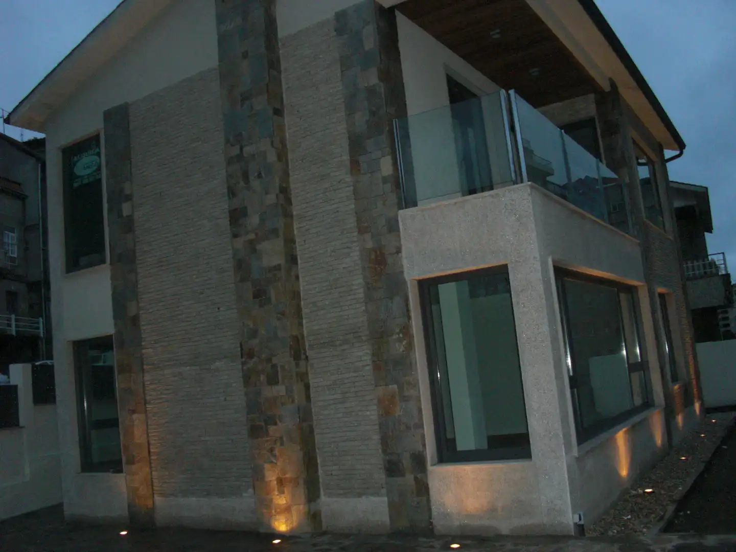Vista exterior de Casa o chalet de alquiler en Vigo  con Jardín privado, Terraza y Alarma