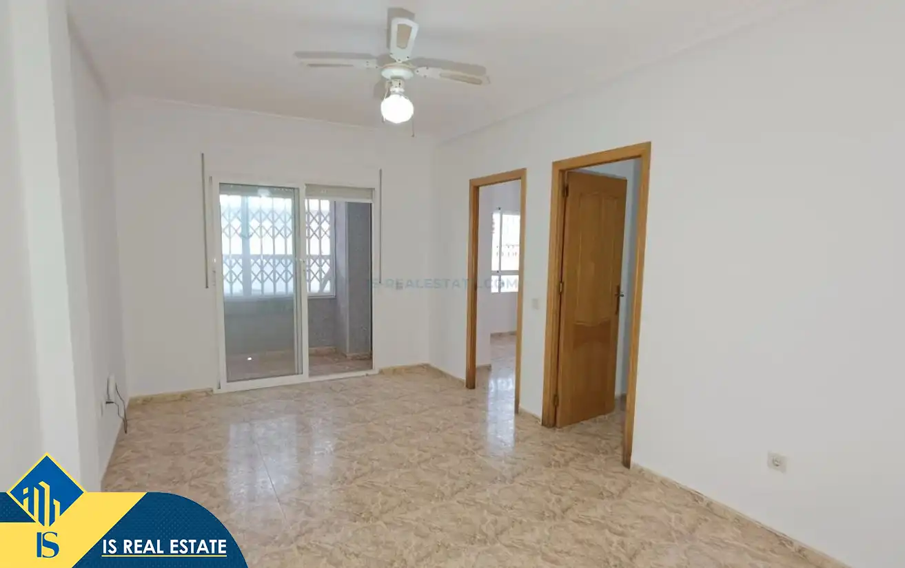 Vista exterior de Apartament en venda en Torrevieja amb Calefacció i Terrassa