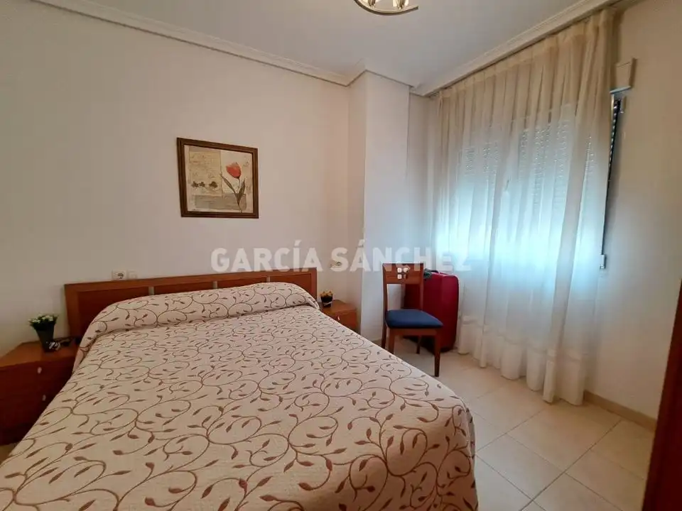 Habitación de Apartamento en venta en Boiro con Amueblado, Horno y Lavadora