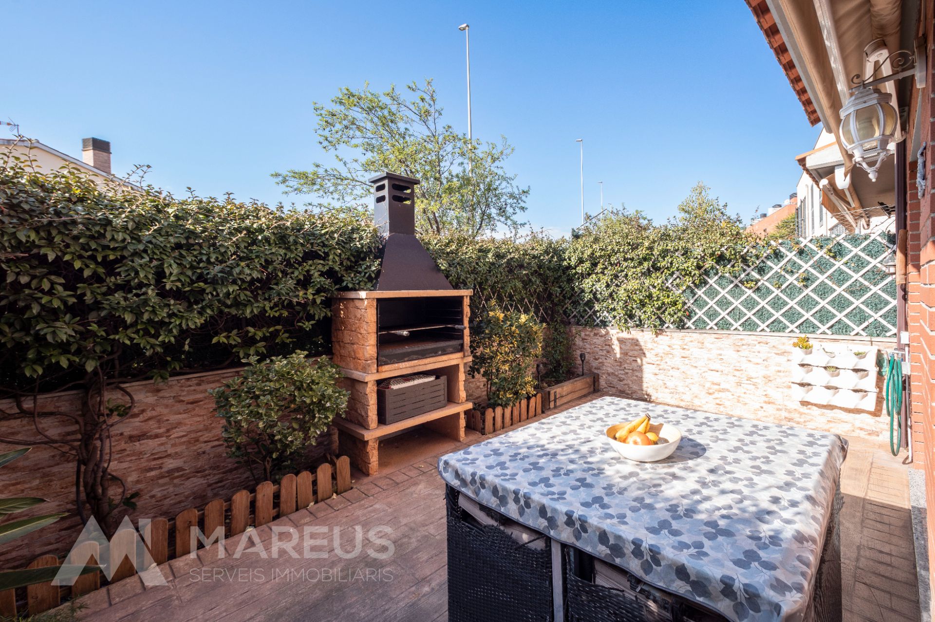 Jardí de Casa adosada en venda en Abrera amb Aire condicionat, Calefacció i Jardí privat